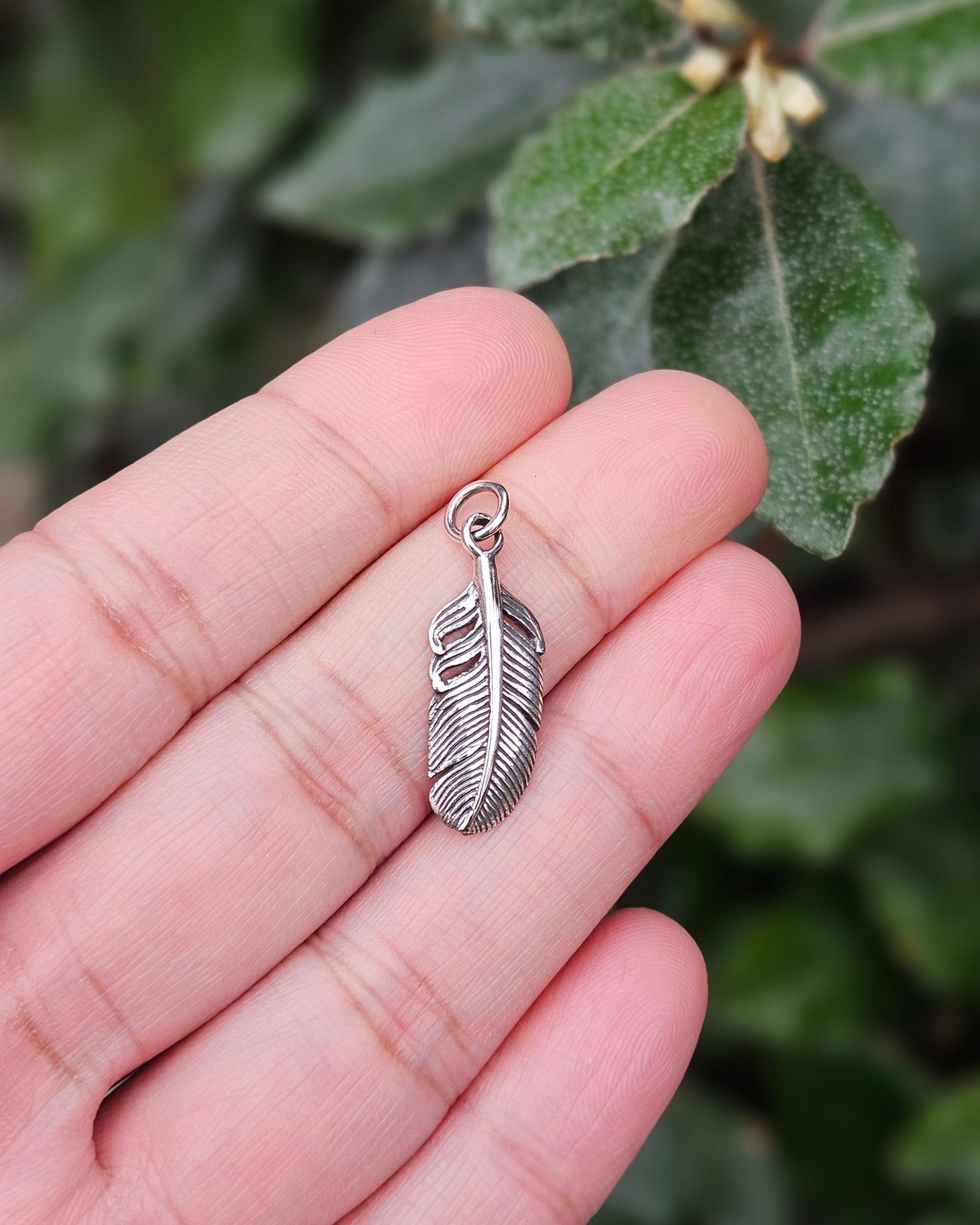 Feather Pendant Nyx