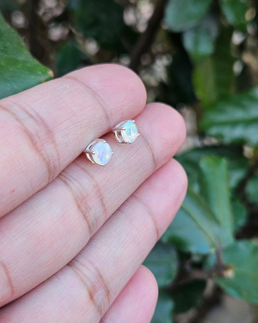 Opaal Oorknoppen Prema