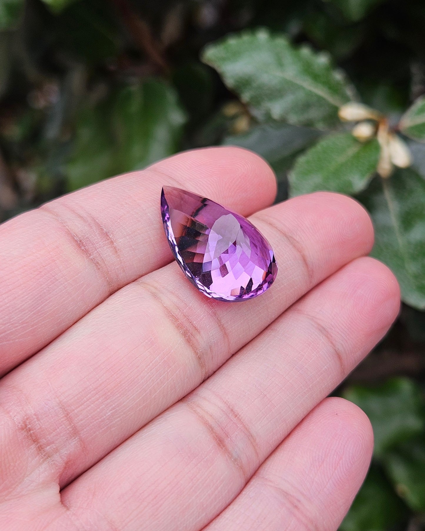 Semi-precious stone Amethyst Adiva