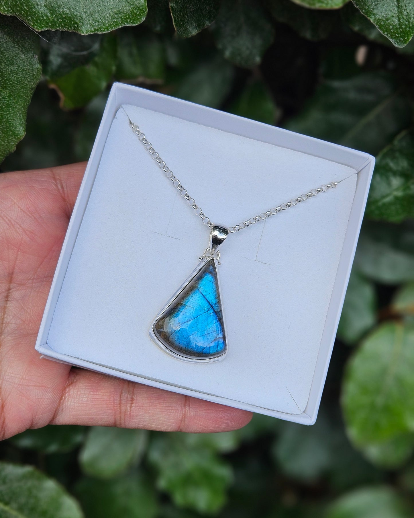 Labradorite Necklace Afia