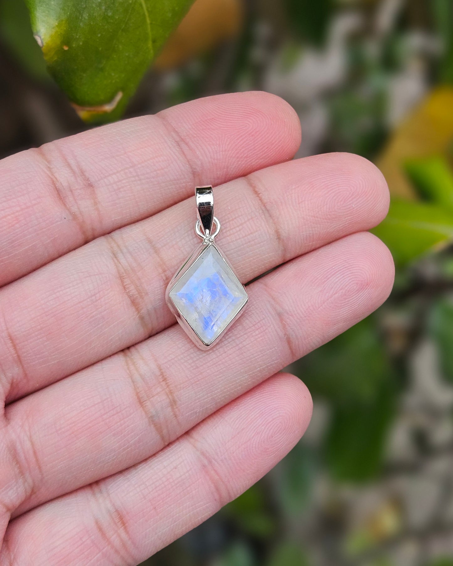 Moonstone Pendant Amana