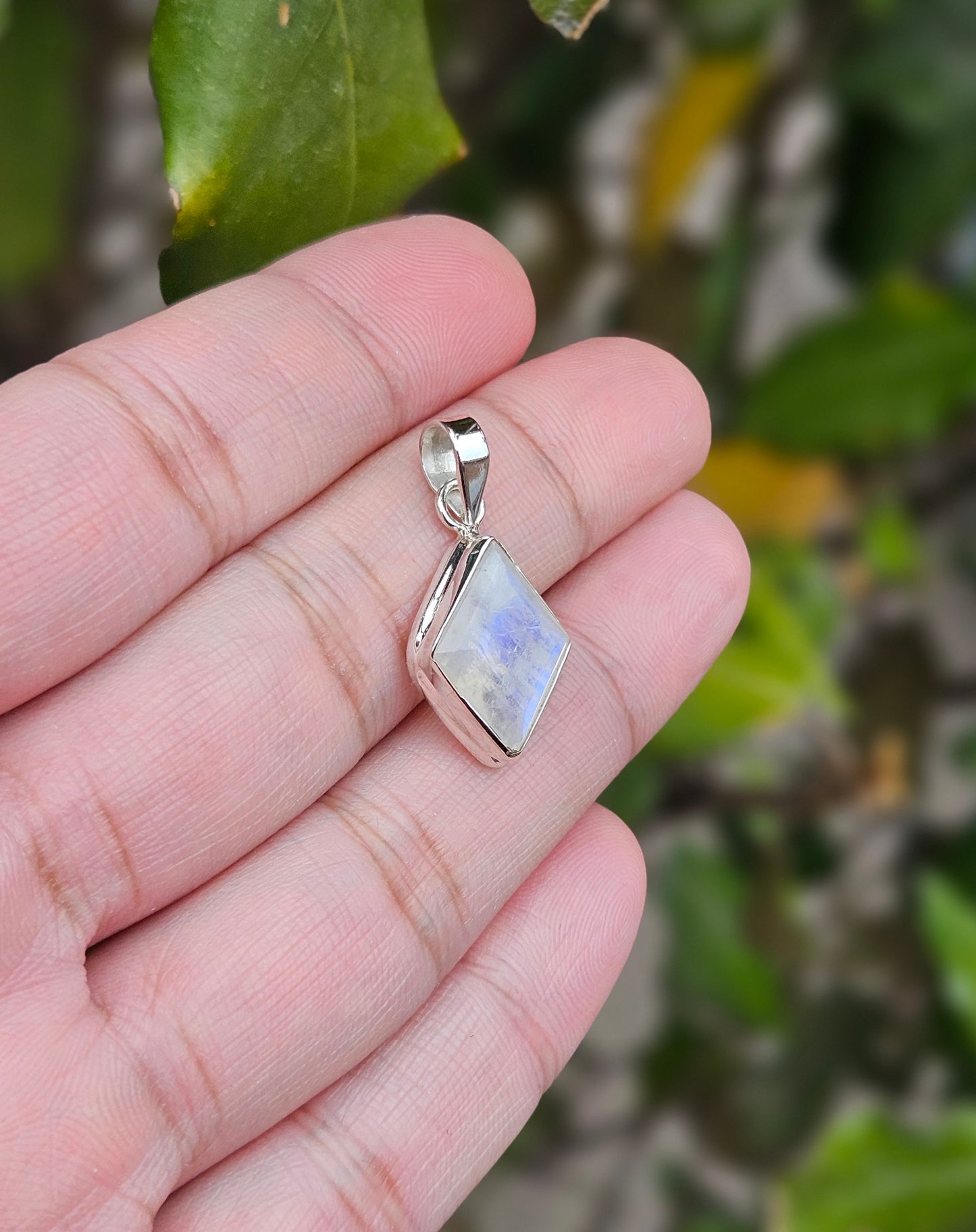 Moonstone Pendant Amana