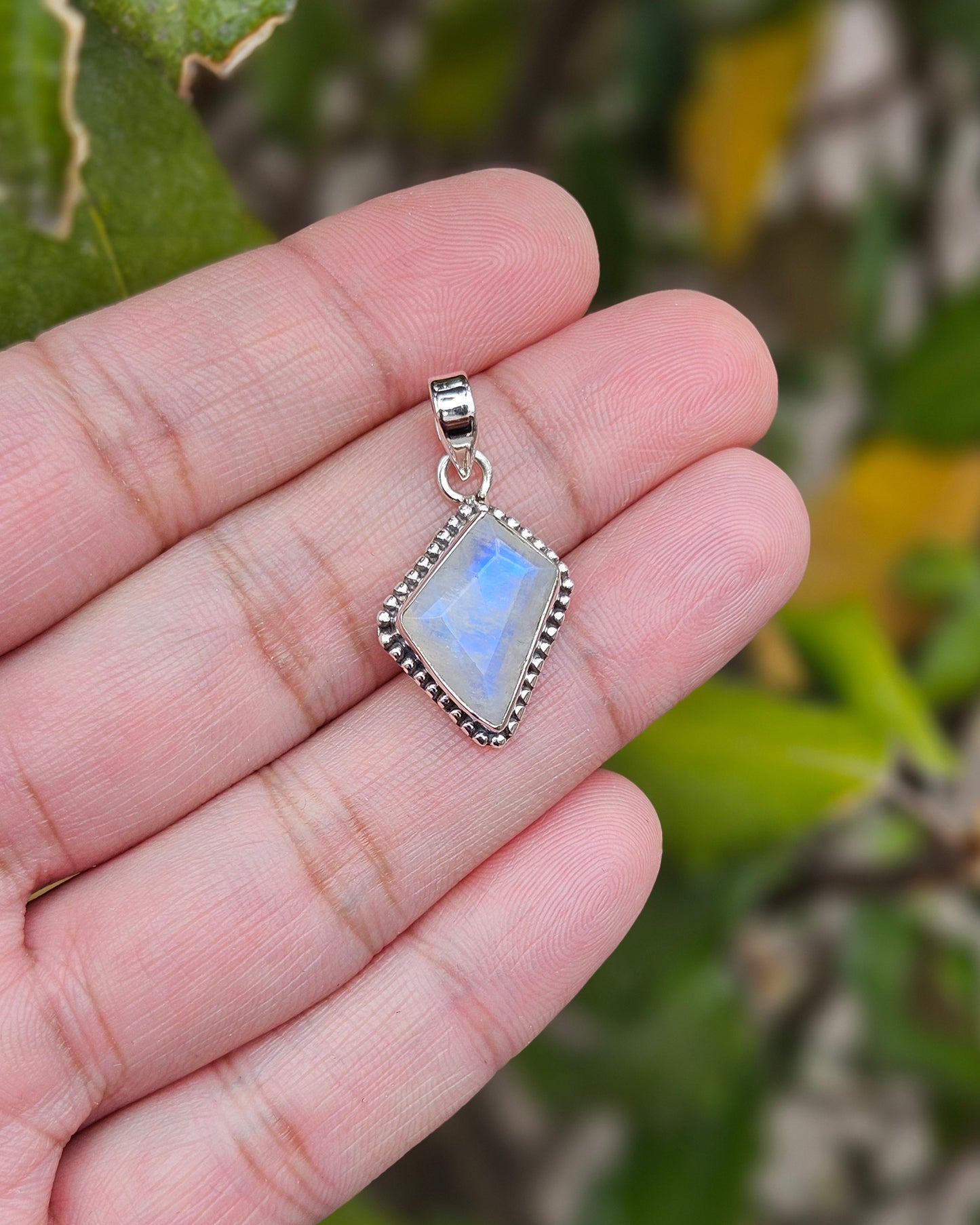 Moonstone Pendant Malak
