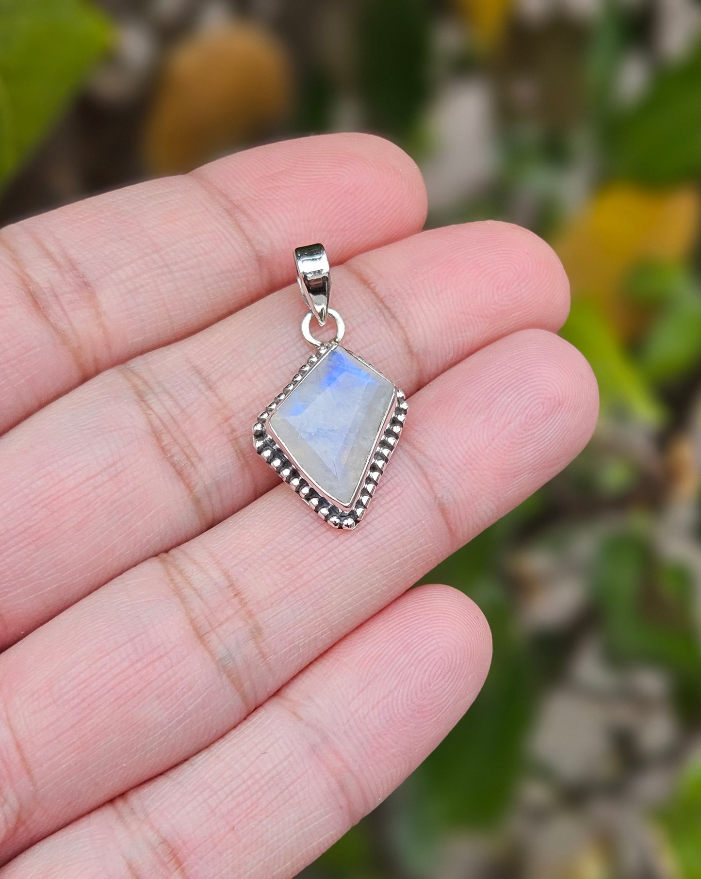 Moonstone Pendant Malak