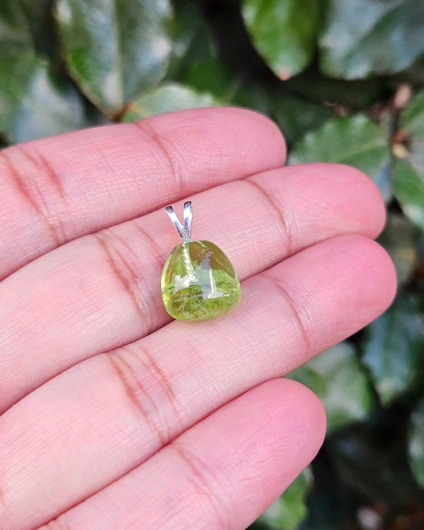 Freeform Peridot Pendant Lykke