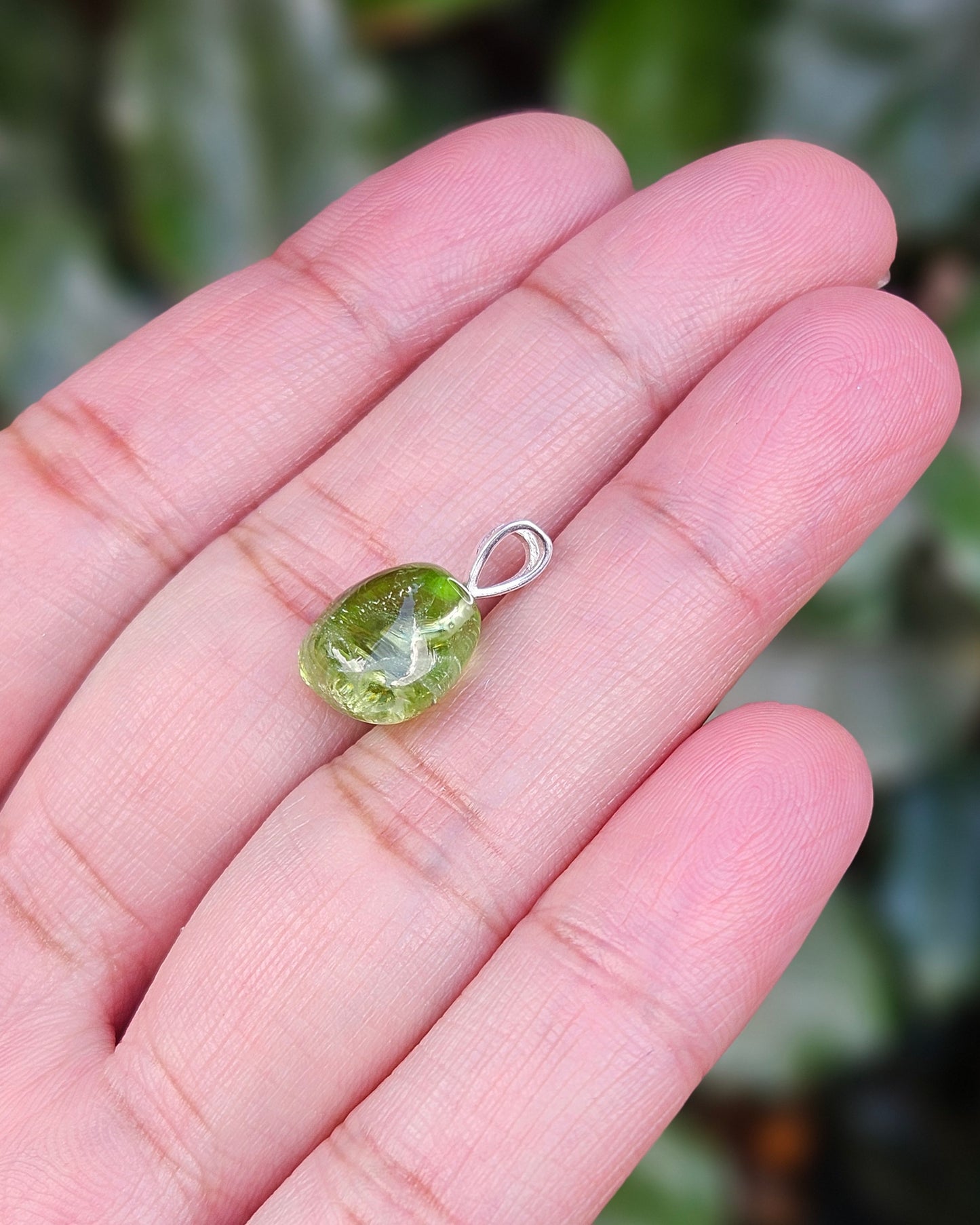 Freeform Peridot Pendant Lykke