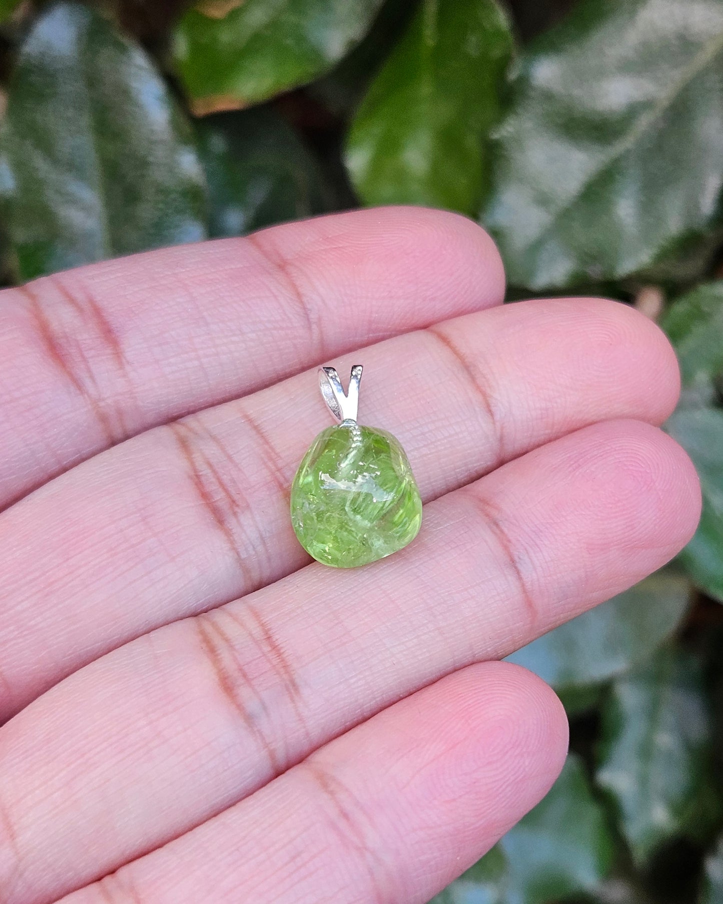 Freeform Peridot Pendant Raeni