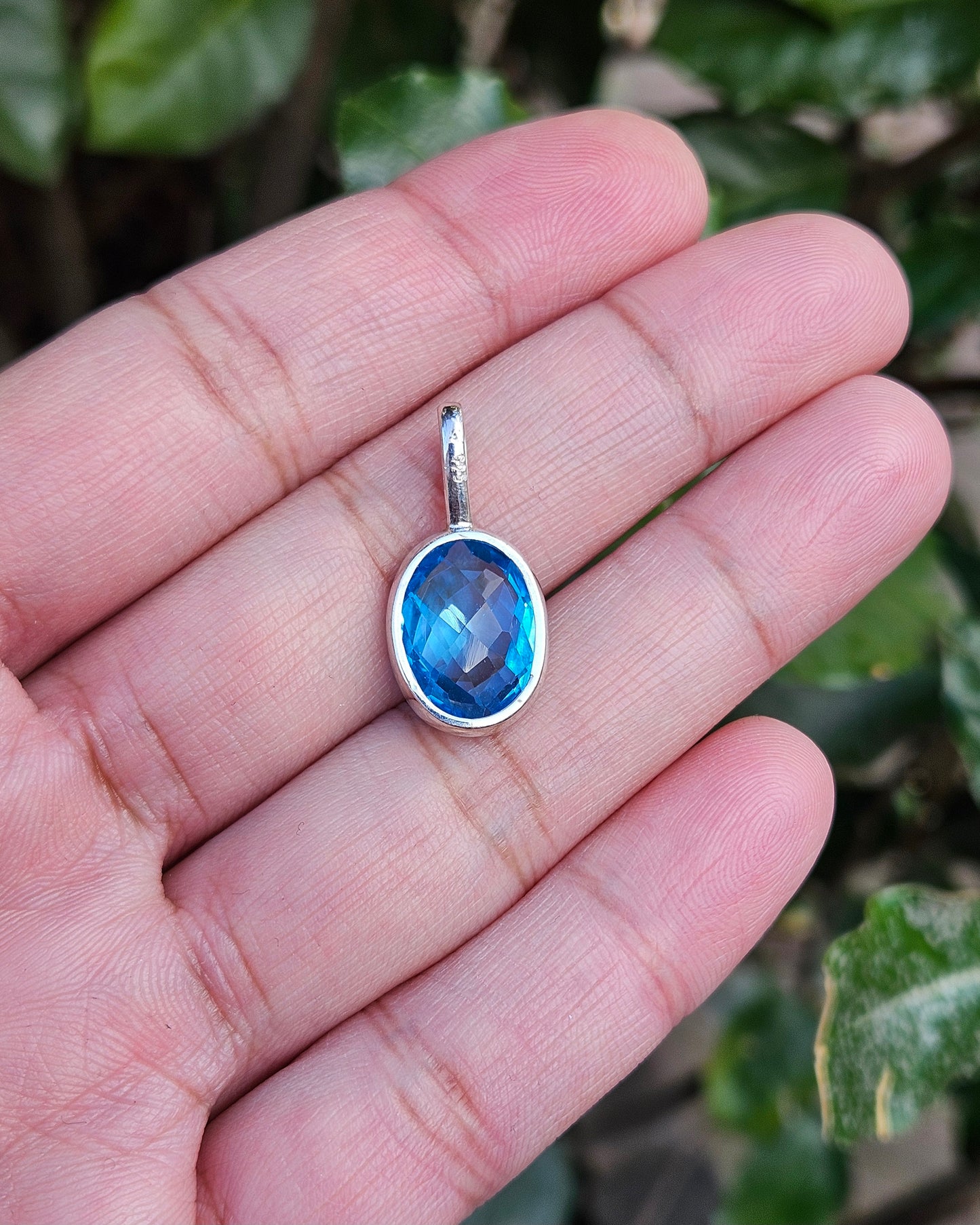 Blue Topaz Pendant Nisa