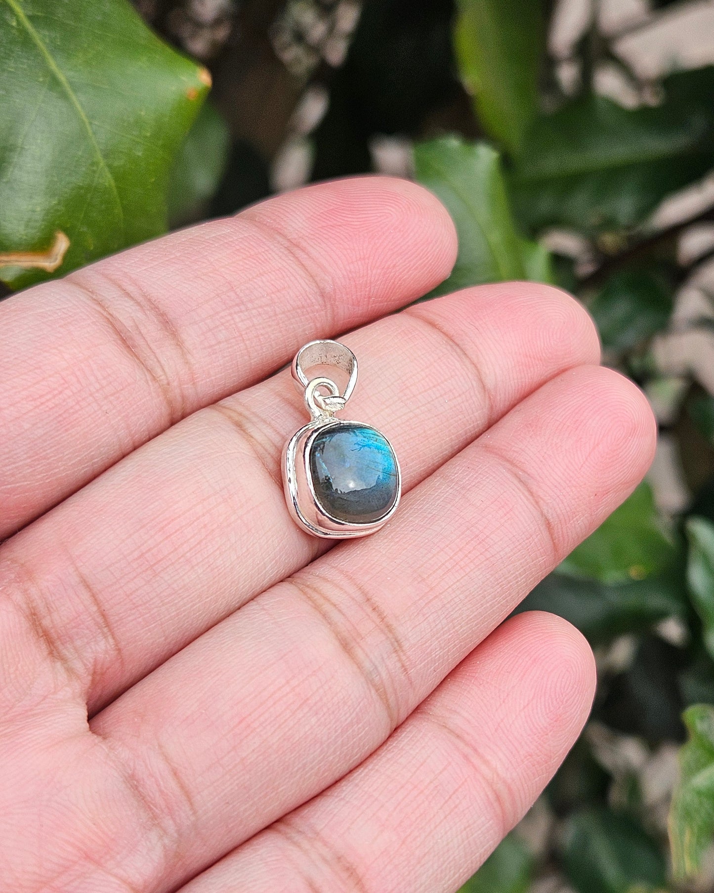 Labradorite Pendant Sirius