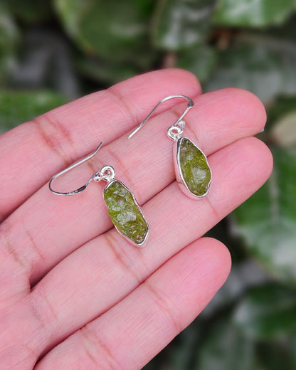 Ruwe Peridoot Oorbellen Minako