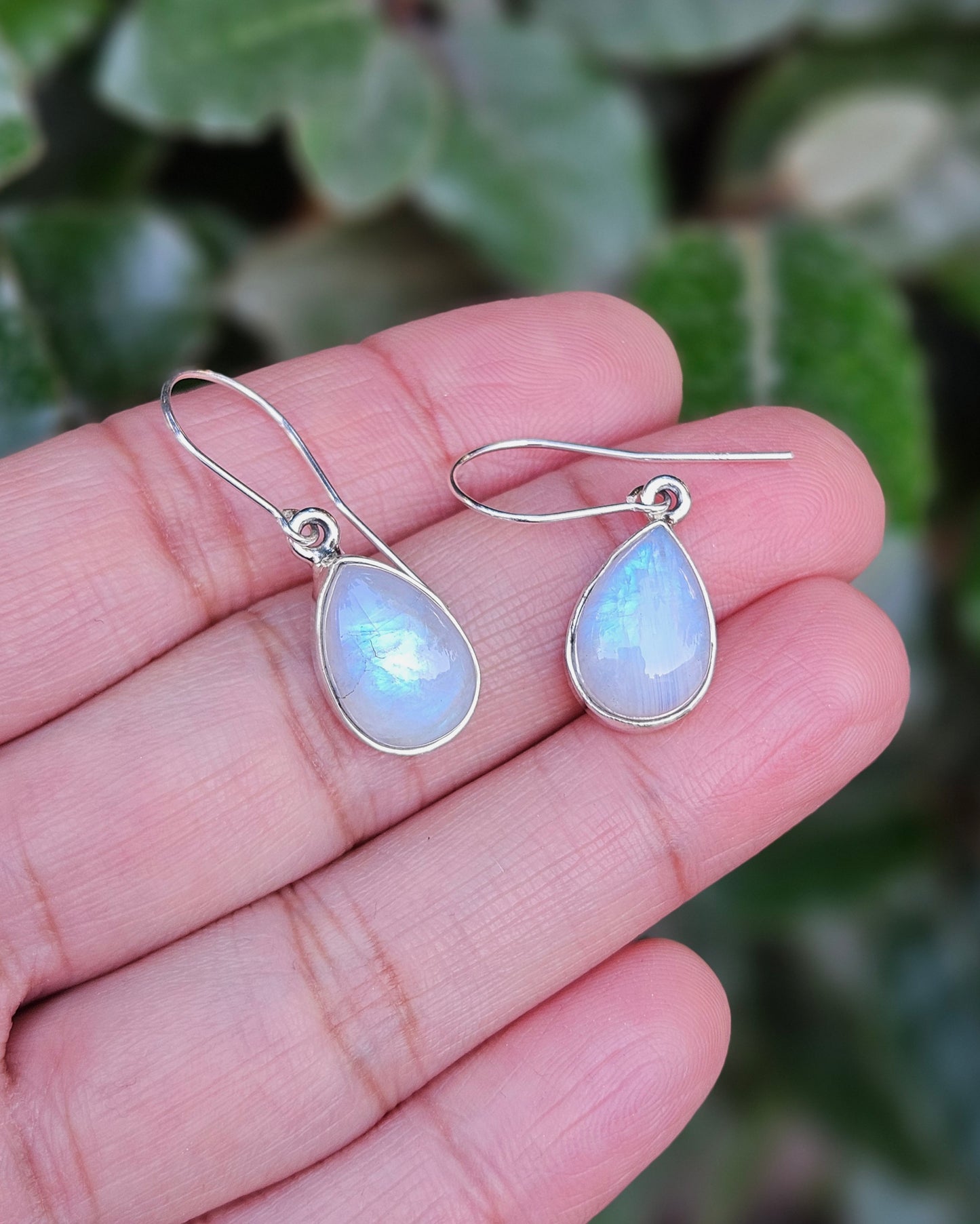 Moonstone Earrings Kuu