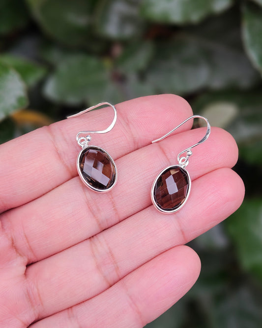 Rookkwarts Oorbellen Sumoki