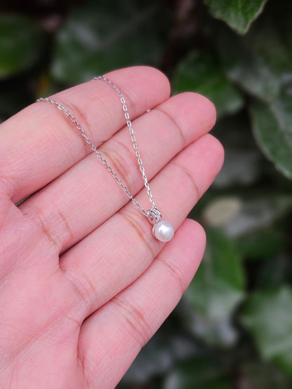 Rhodium Plated Freshwater Pearl Necklace Paru