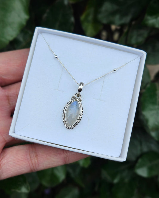 Moonstone Necklace Aylin