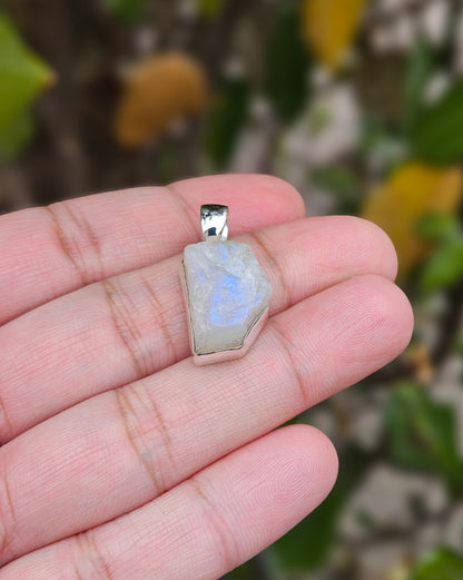 Moonstone Pendant Uma