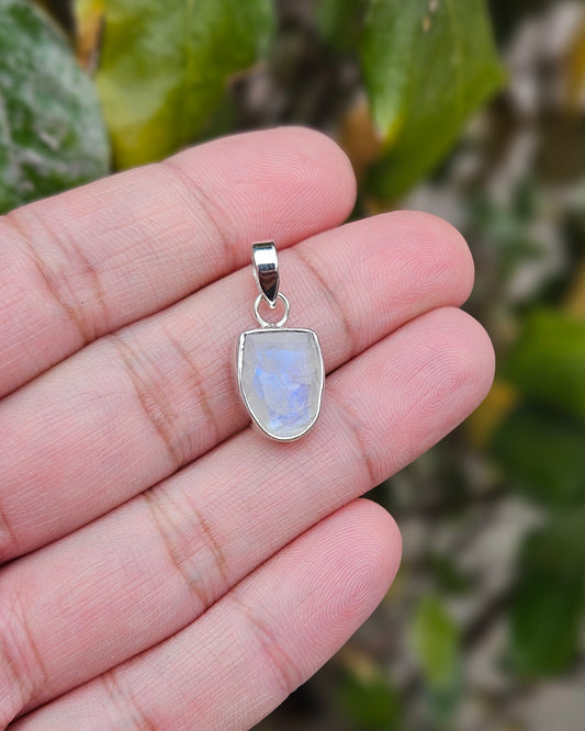 Moonstone Pendant Shield