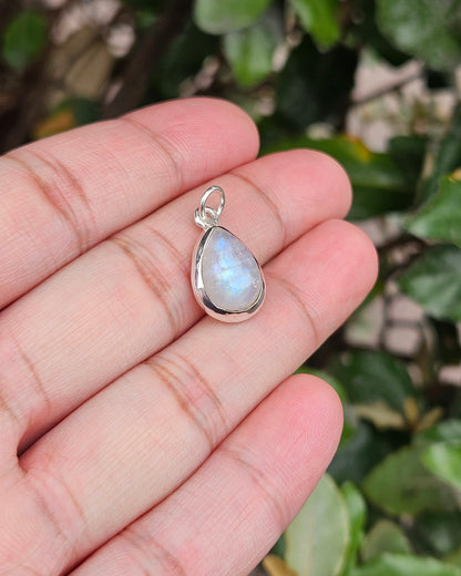 Moonstone Pendant Angeli