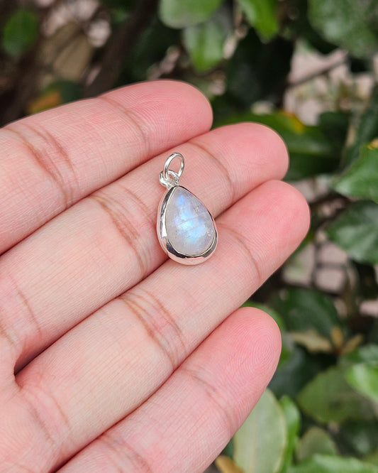 Moonstone Pendant Angeli