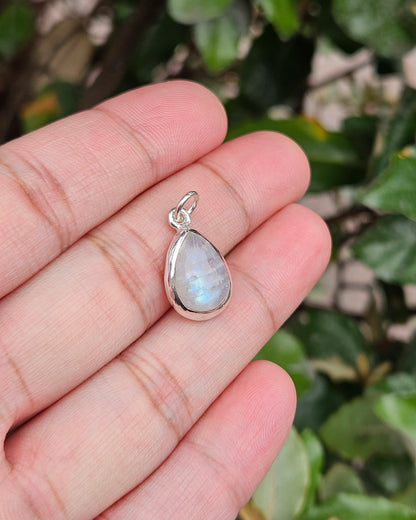 Moonstone Pendant Angeli