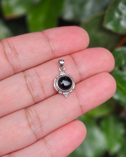 Onyx Pendant Lotta