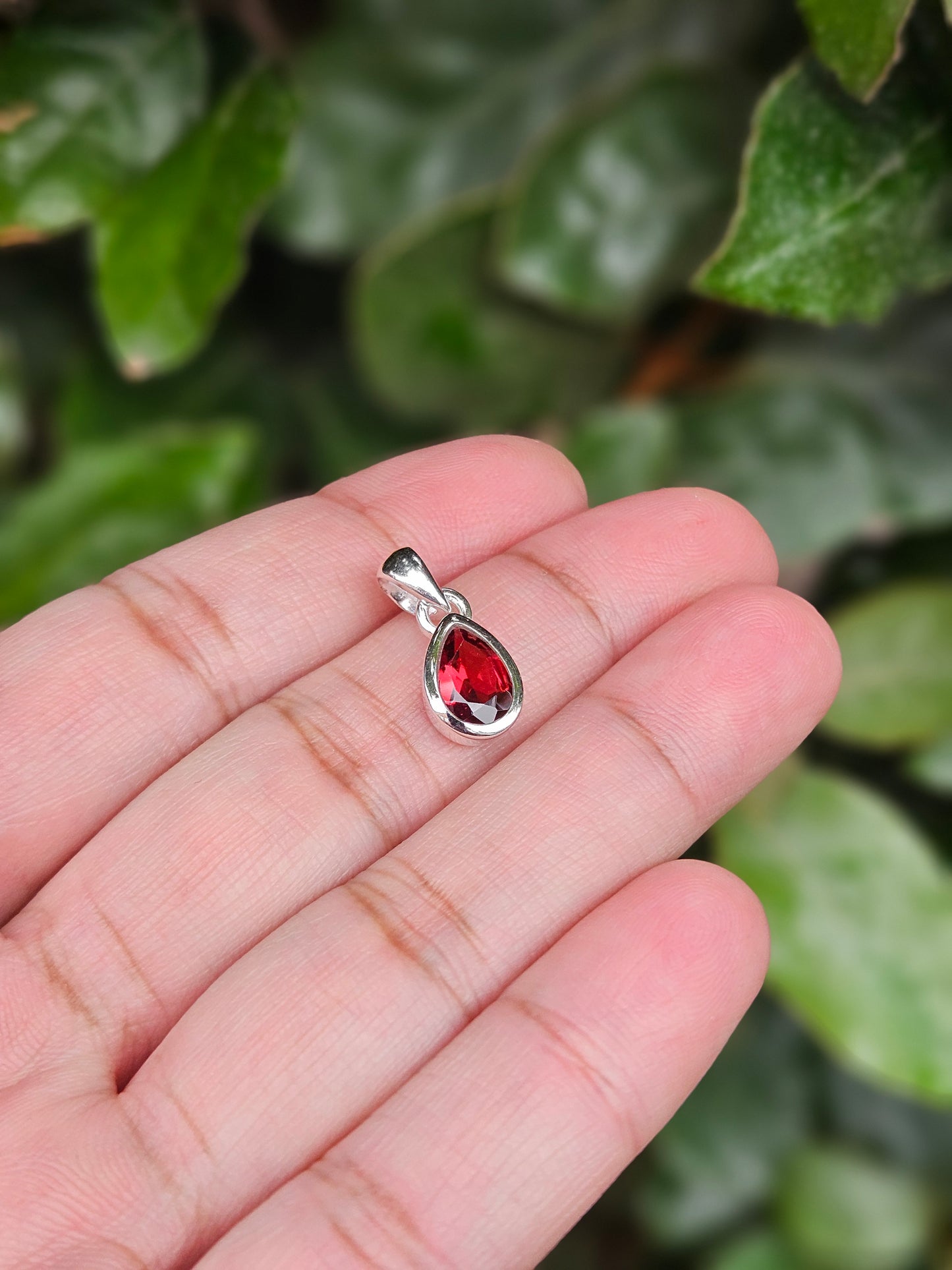 Garnet Pendant Charlize