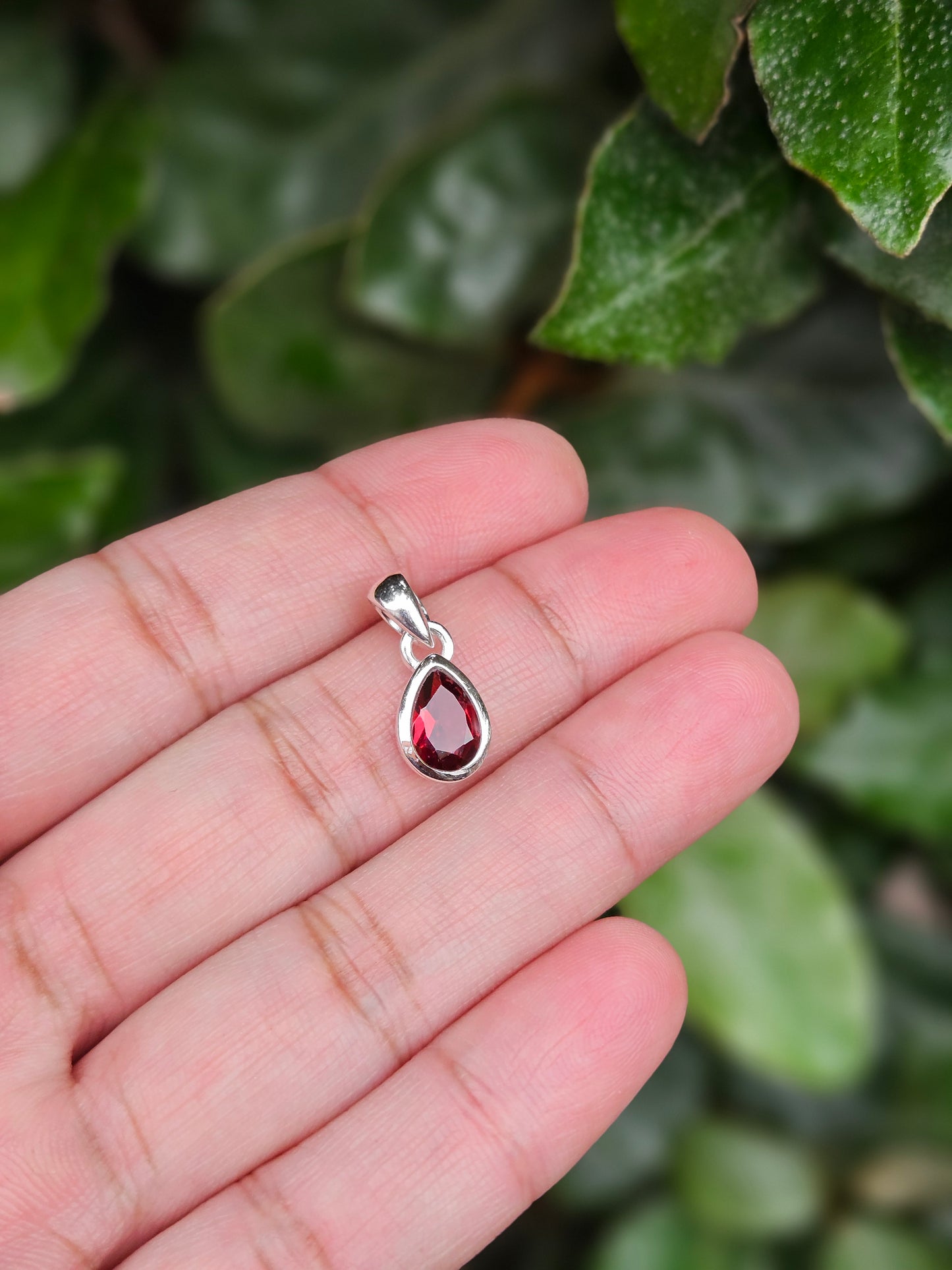 Garnet Pendant Charlize