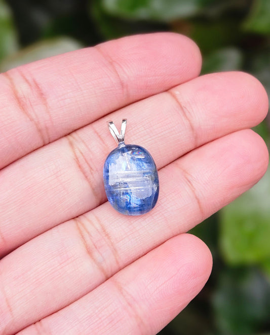Freeform Kyanite Pendant Thalassa