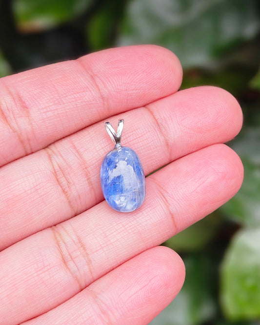 Freeform Kyanite Pendant Seren
