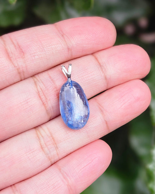 Kyanite Pendant Kae