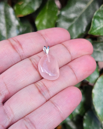 Rose Quartz Pendant Hana