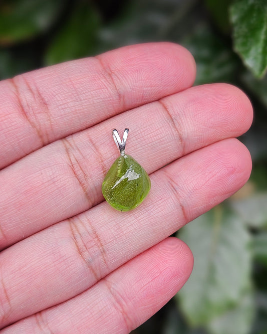 Freeform Peridot Pendant Saga