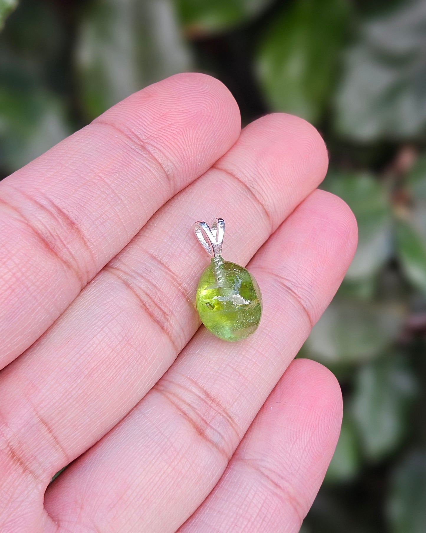 Peridot Pendant Lei