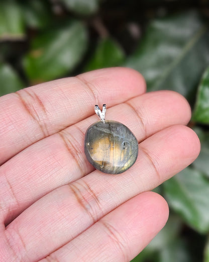 Labradorite Pendant Minna