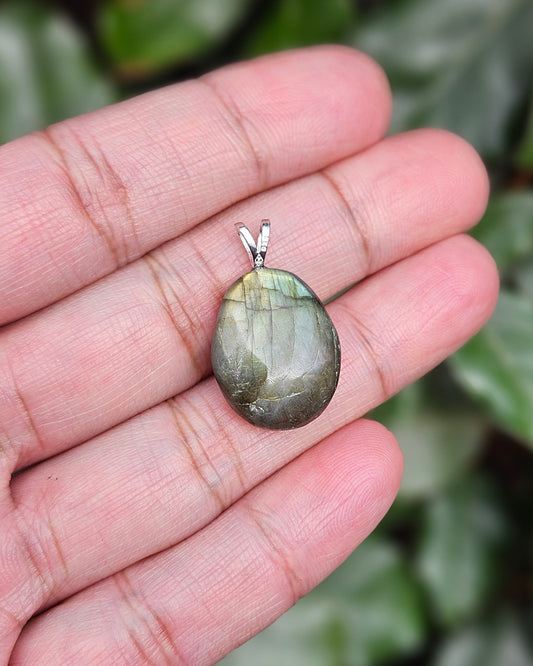 Labradorite Pendant Sanderijn