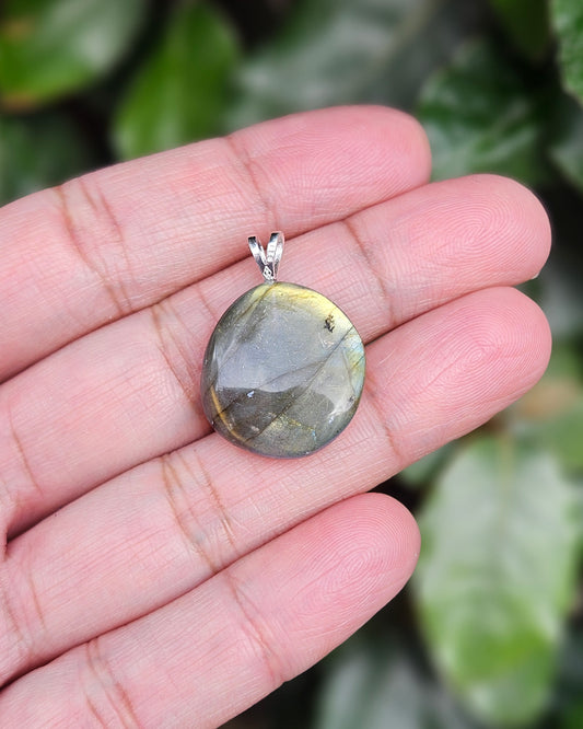 Labradorite Pendant Livi