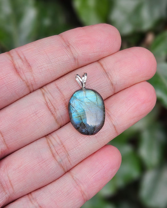 Labradorite Pendant Alexa