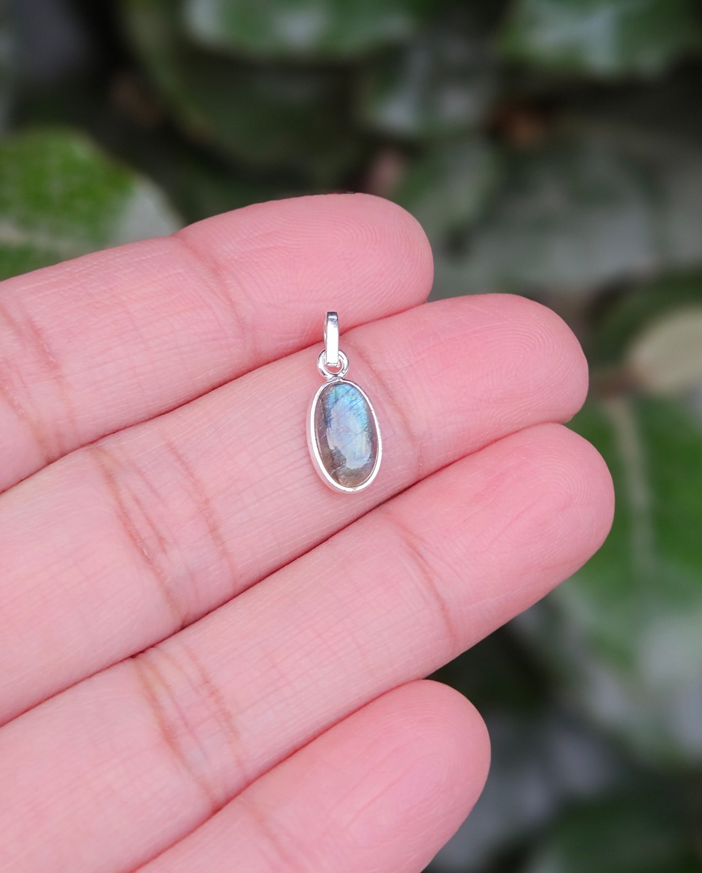 Labradorite Pendant Kijani