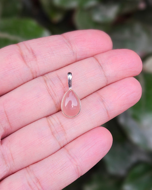 Rozenkwarts Hanger Karina