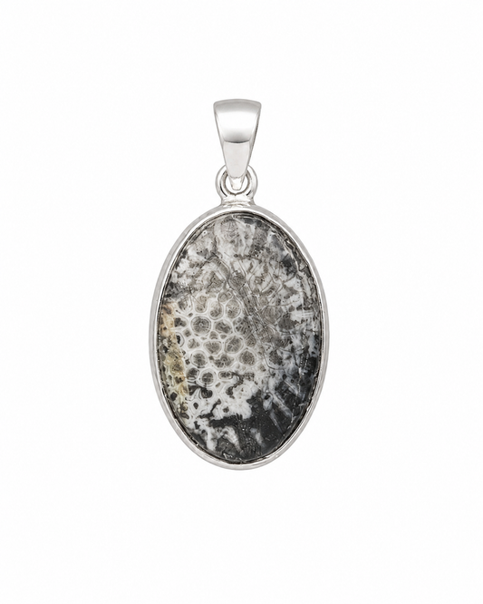 Black Coral Pendant Nerina