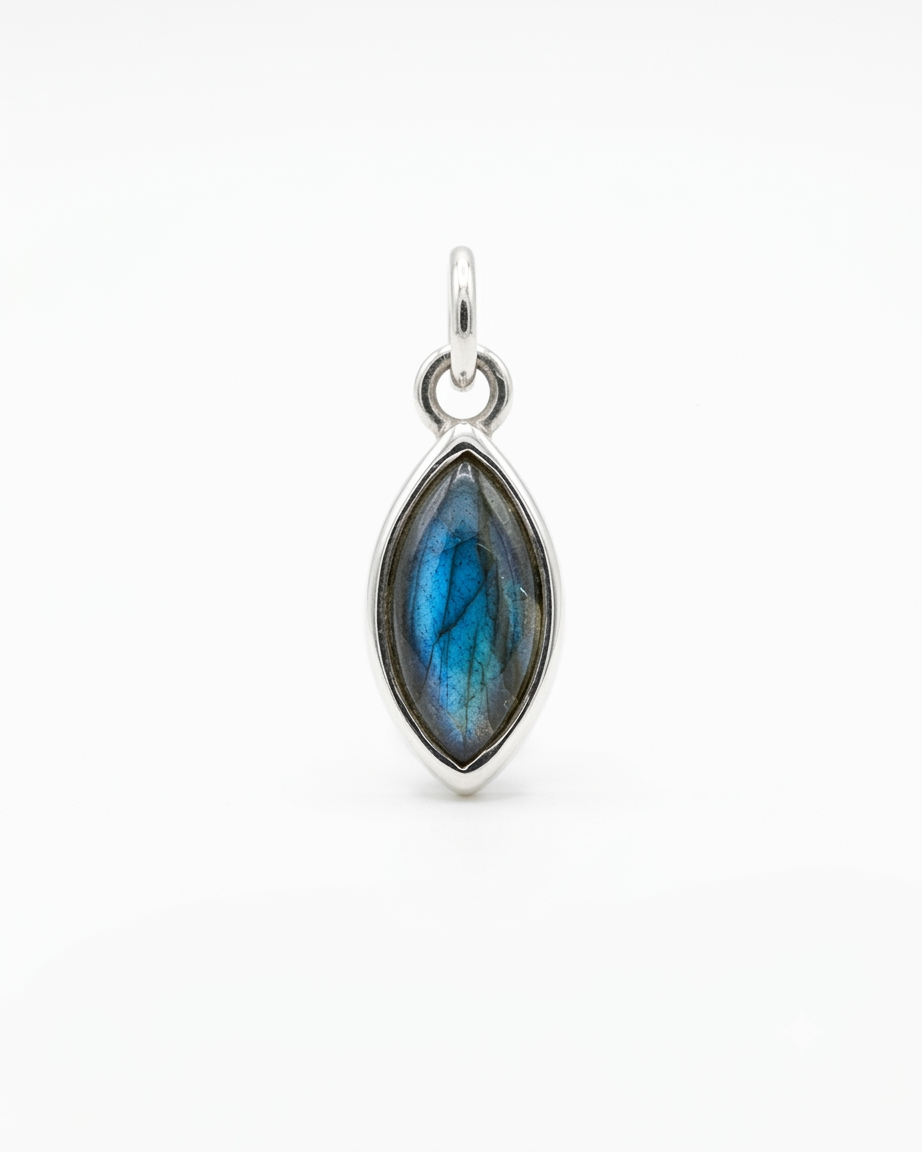 Labradorite Pendant Aja