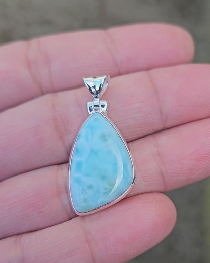 Larimar Hanger Ocean