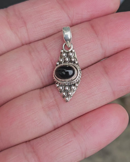 Onyx Pendant Nox